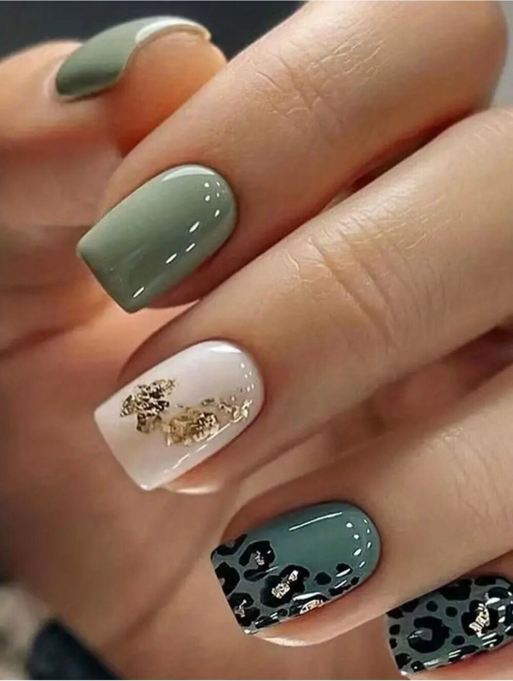 New - 24pcs - Dark Green - Leopard Print - Gold Foil Press-On-Nails